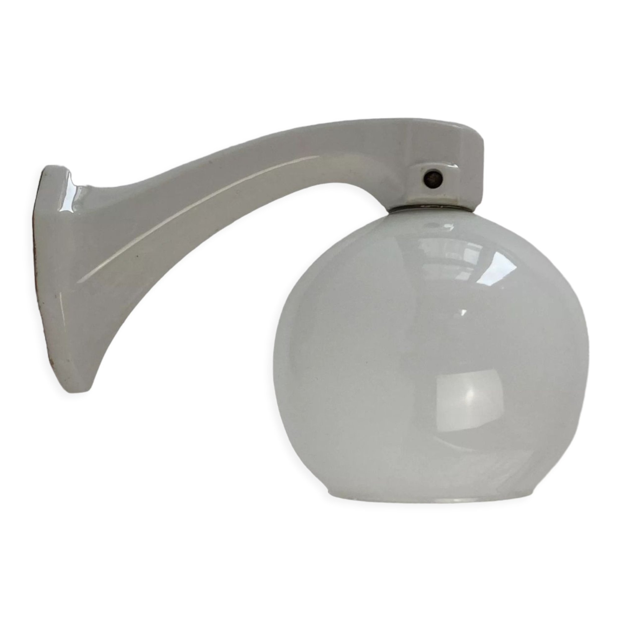 Ceramic and opaline sconce