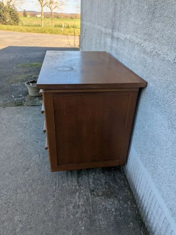 Bureau administratif adulte