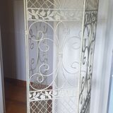 Iron screen