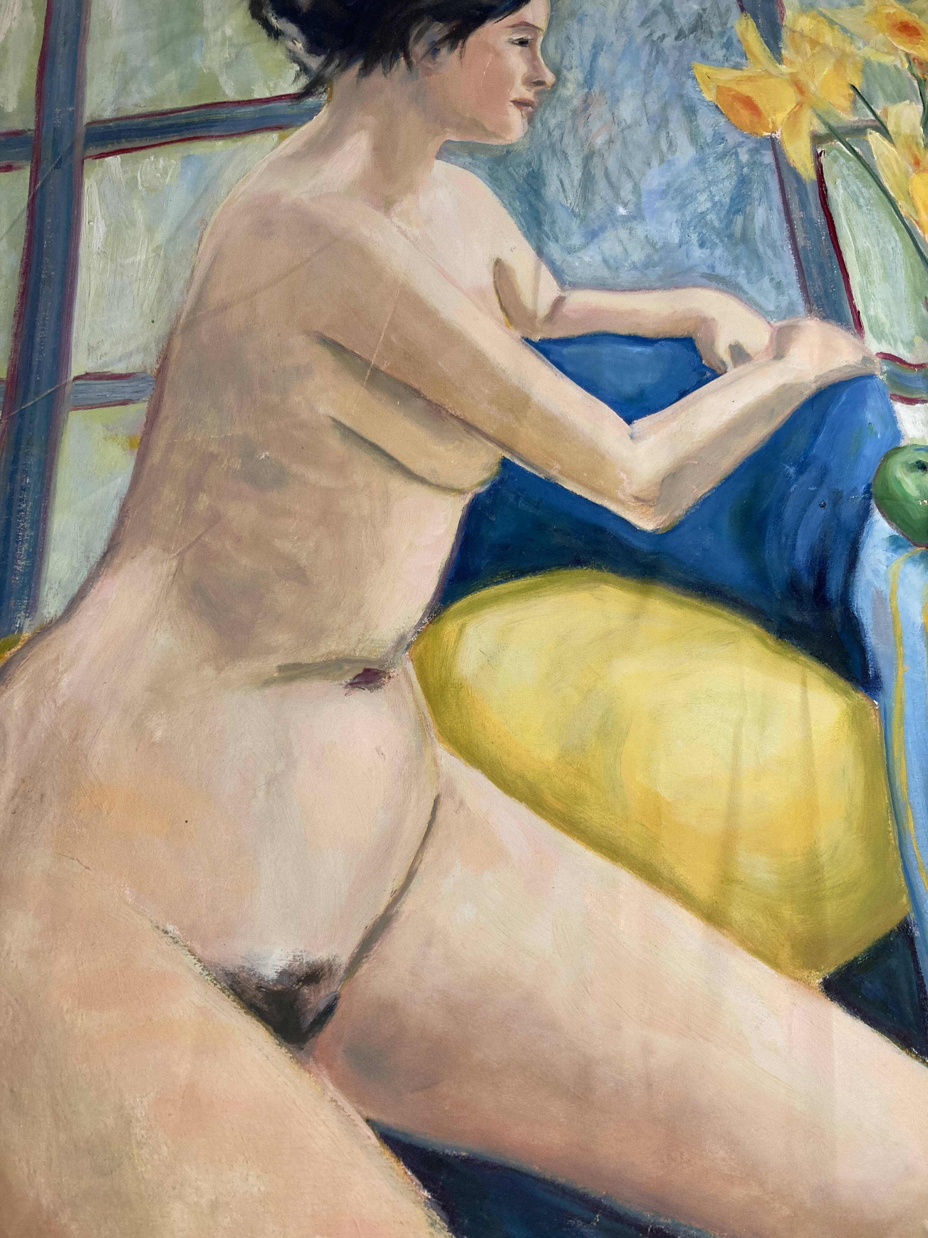 Femme sur un divan