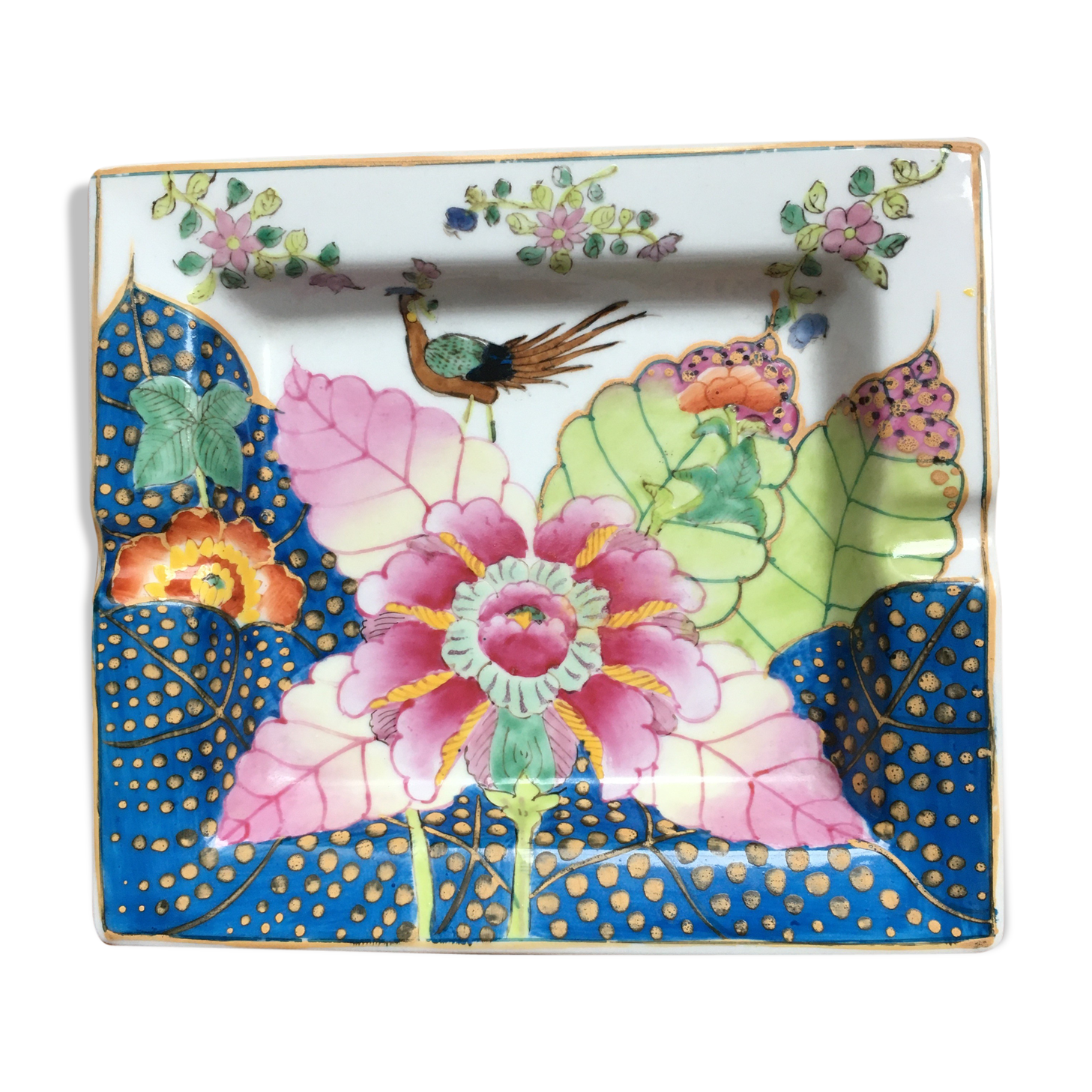 China porcelain ashtray enamelled with a tobacco leaf decoration