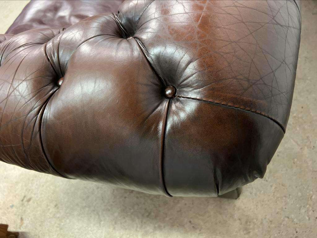 Canapé chesterfield en cuir vintage