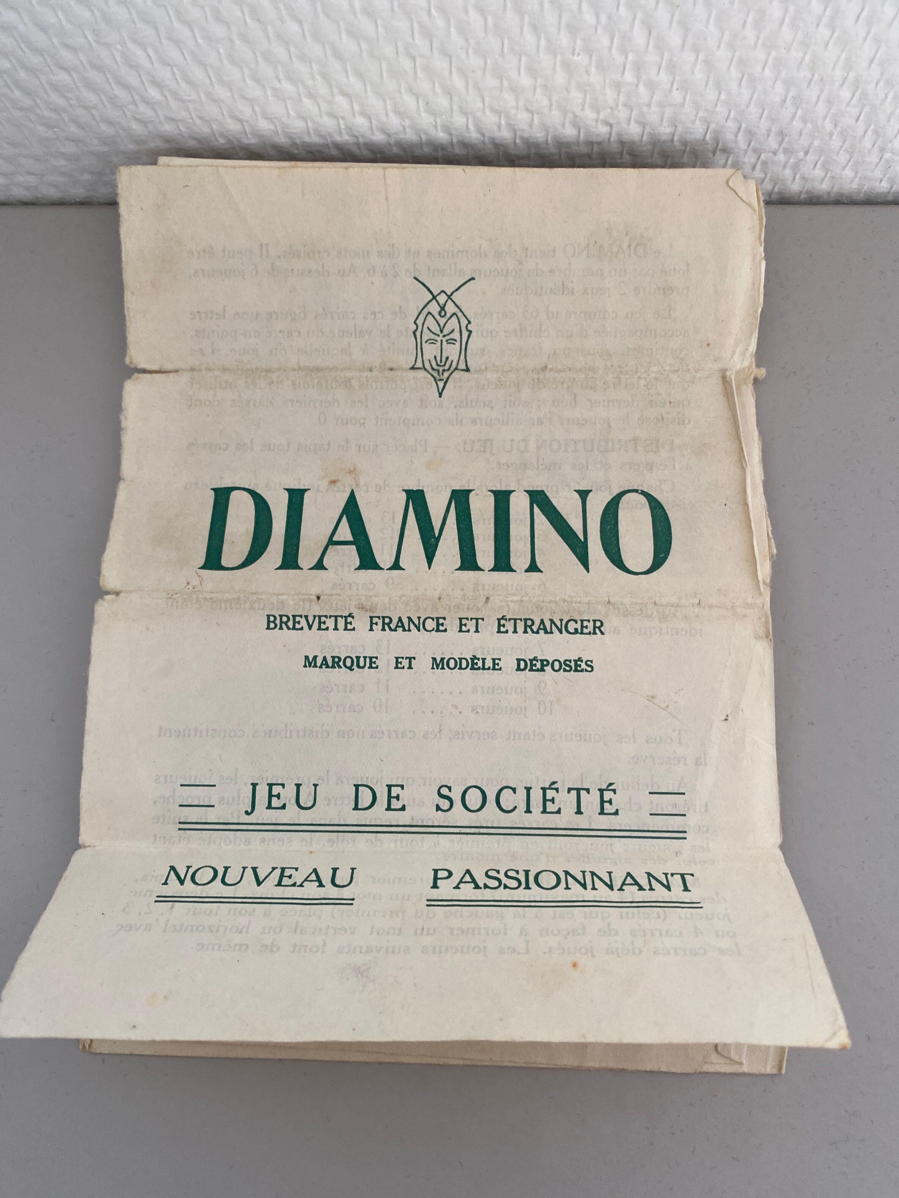 Diamino complet jeu de lettres ancêtre du scrabble