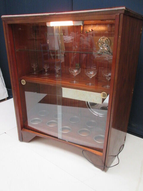Art deco bar system in walnut