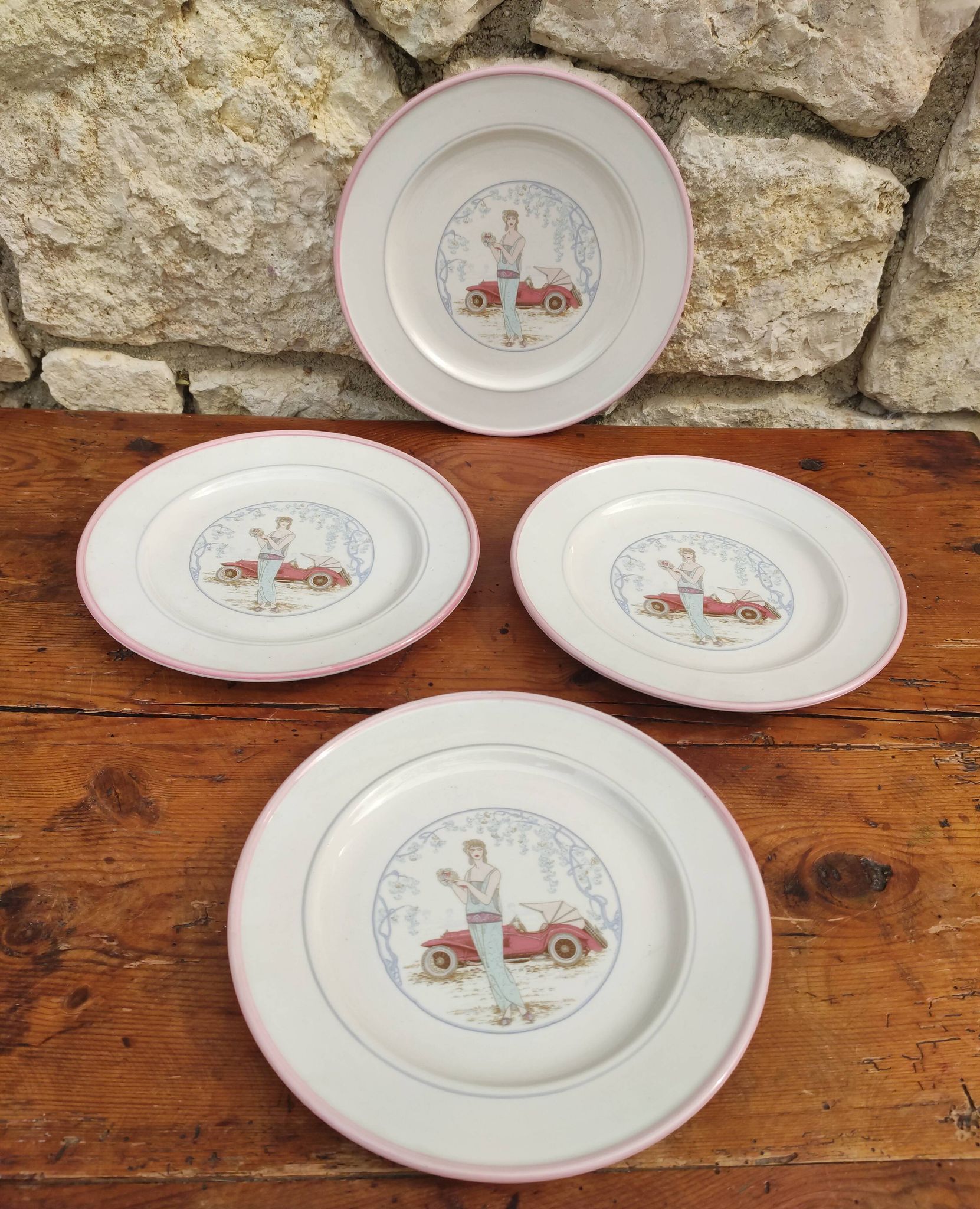 Lot de 4 anciennes assiettes italiennes