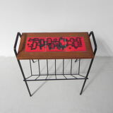 Table à carreaux vintage avec porte-journaux, porte-revues