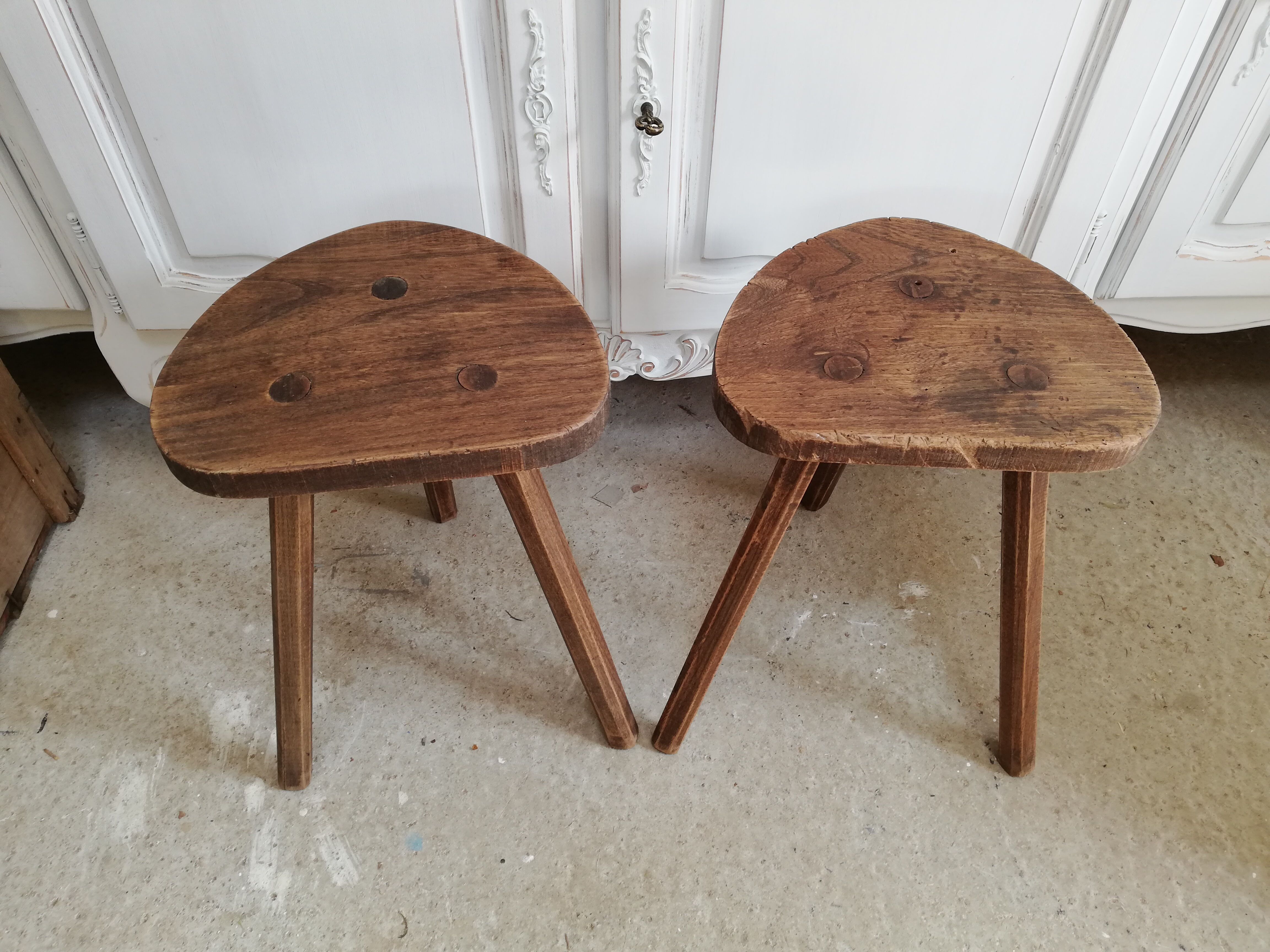 Oak triptych stools