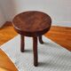 Tabouret tripode brutaliste ancien