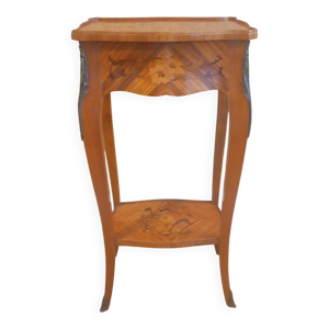 Table d'appoint style - louis