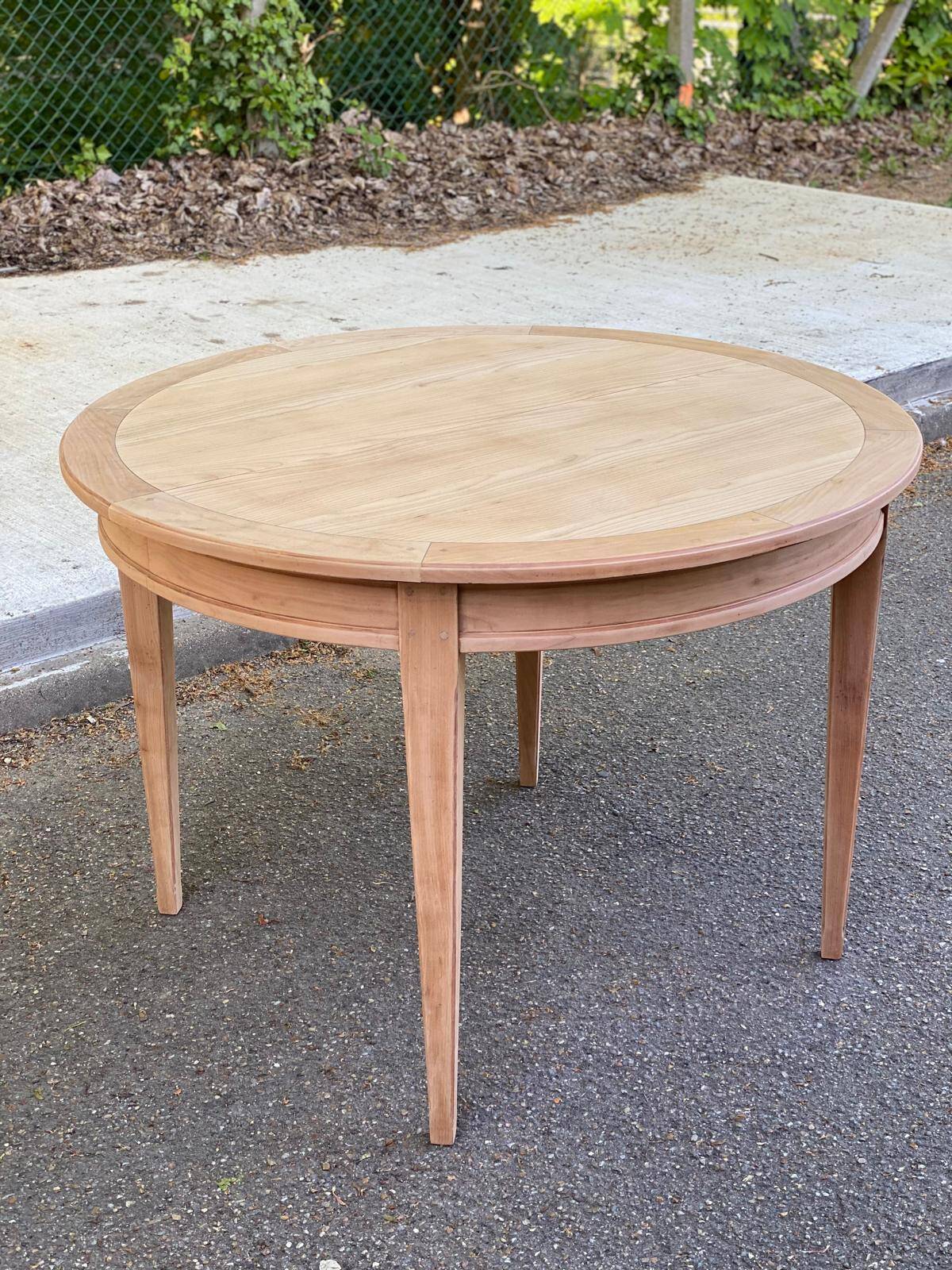 Louis XVI extendable round table in solid raw oak 210cm 19th century