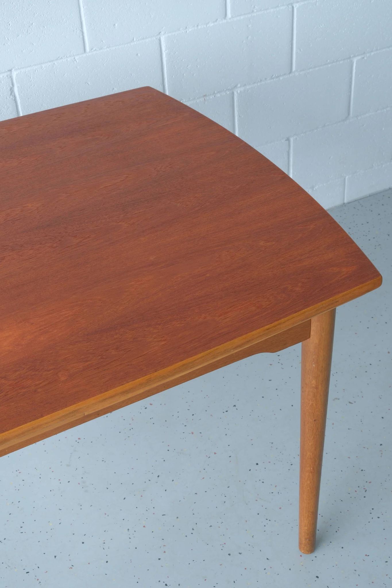 Dining table in Danish oak and teak.