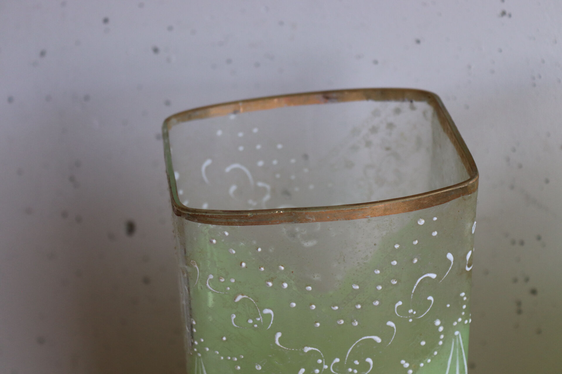 Paire de vases anciens en verre fin XIXe art nouveau