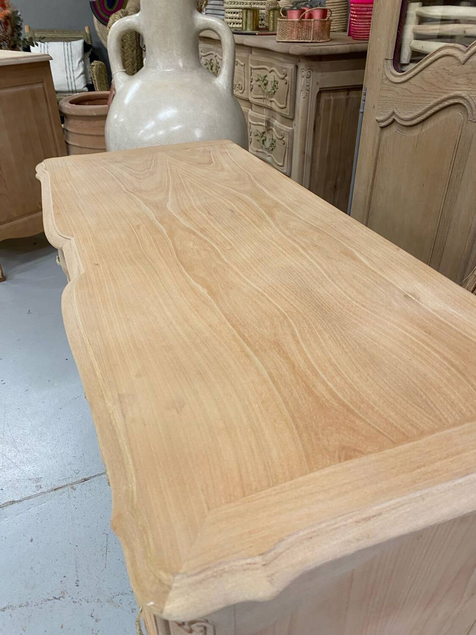 Louis XV style chest of drawers in raw wood
