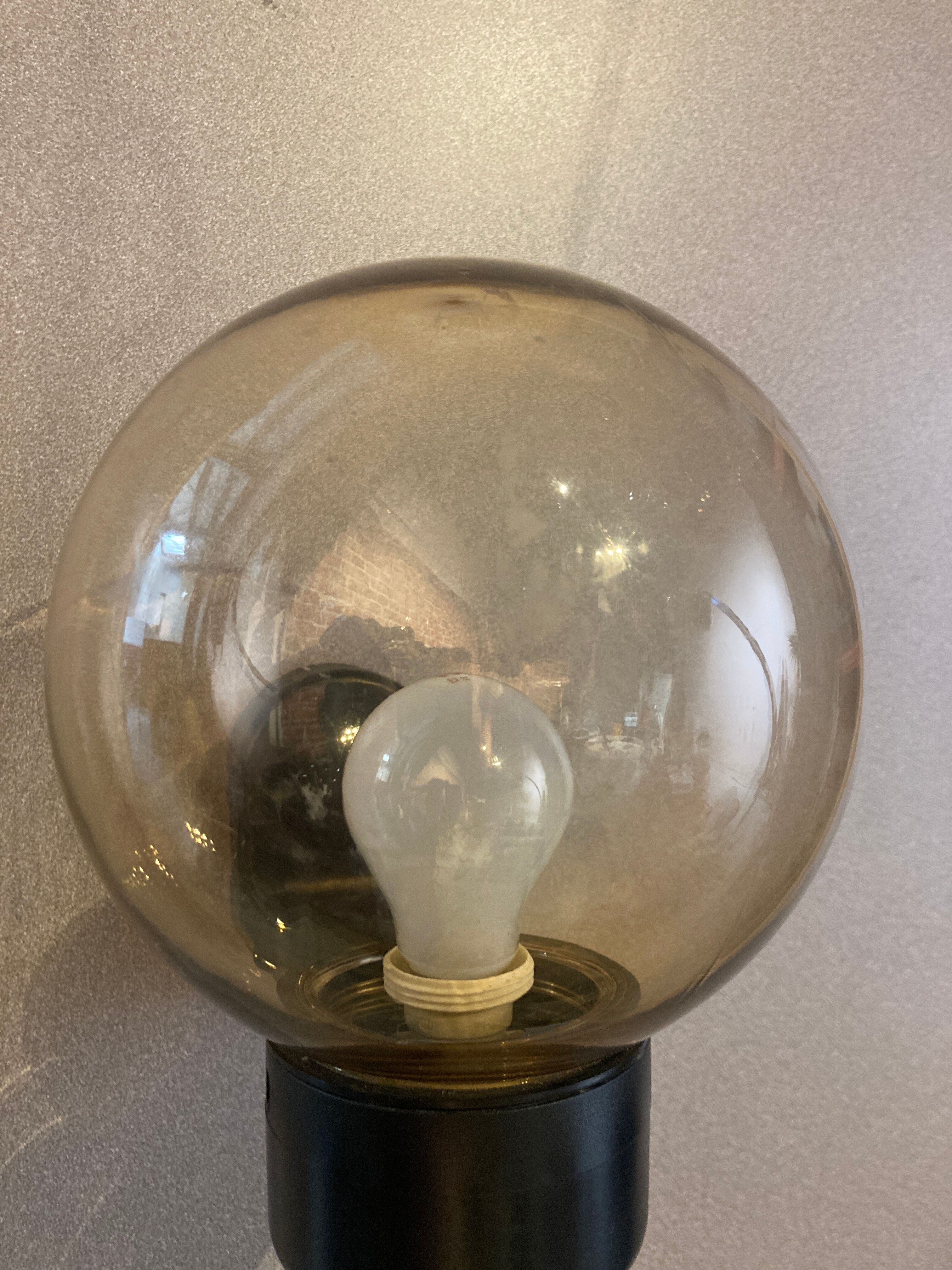 Outdoor wall lamp
