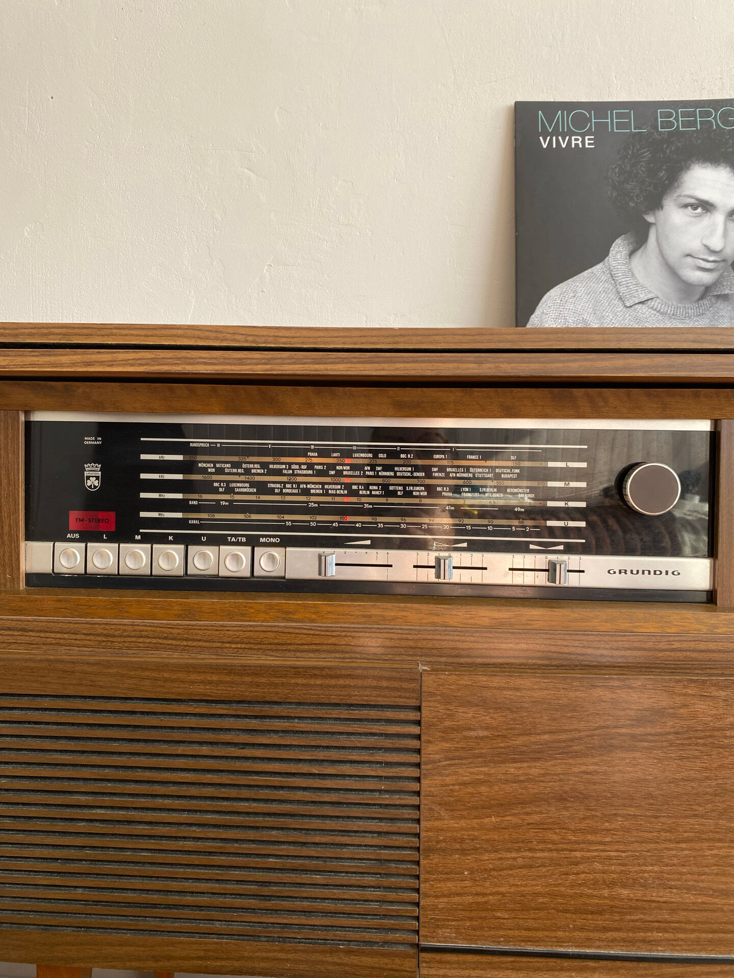 Vintage Grundig hi-fi furniture from the 60s/70s – radio & turntable inside