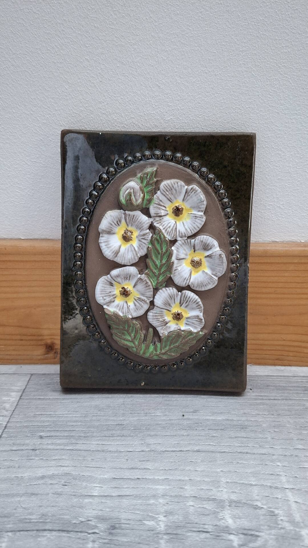 Ceramic Wall Plaque Jie Gantofta, model 841, white flowers.