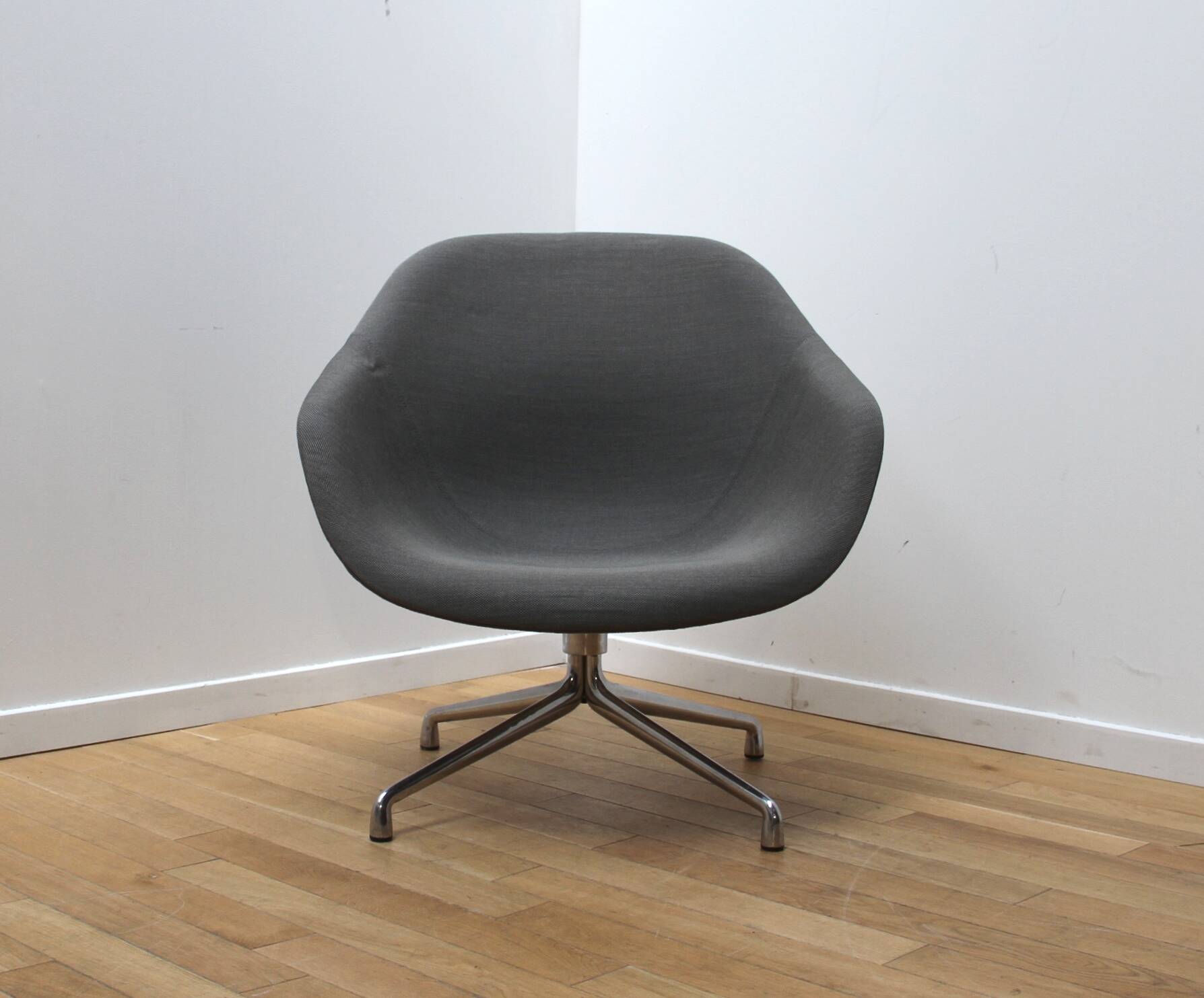 AAL 81 armchair, Hay