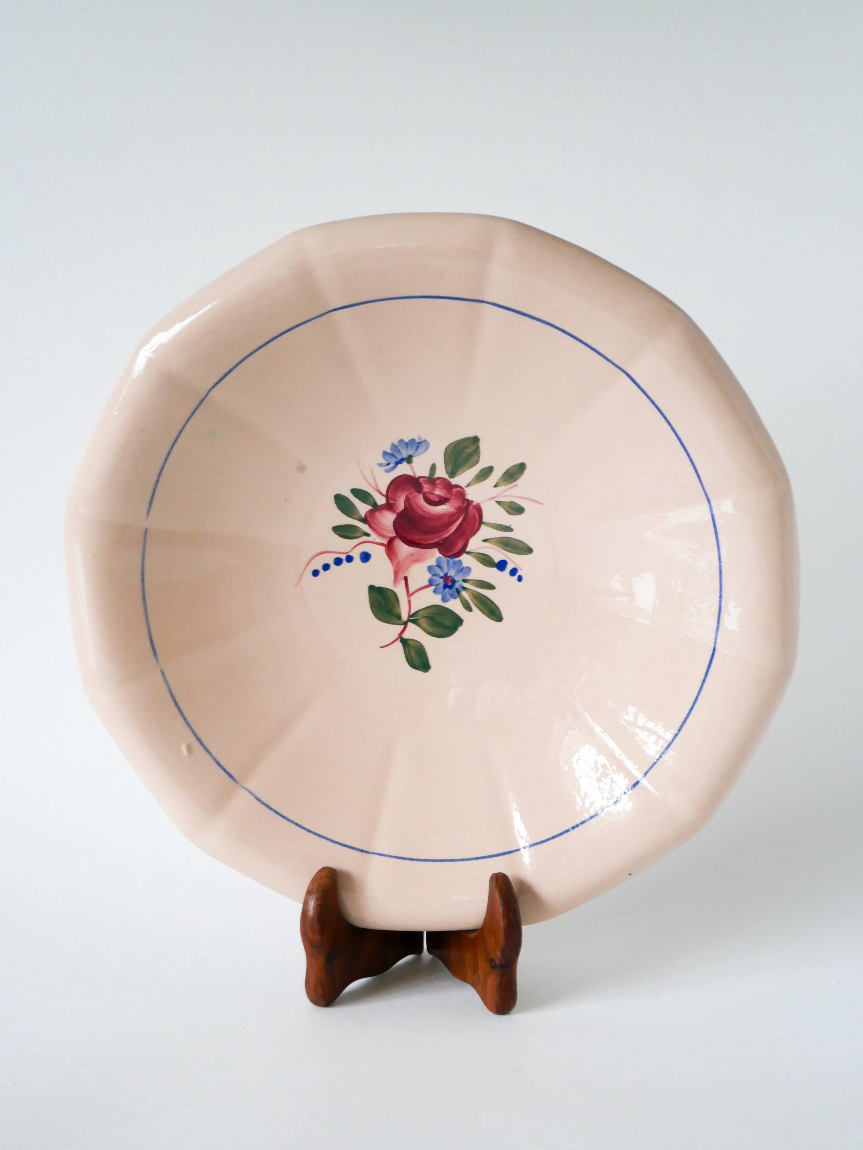 Large Digoin Sarreguemines hollow dish, flowering roses, 1950
