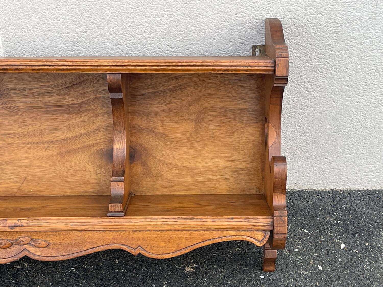Early 20th-century display cabinet.