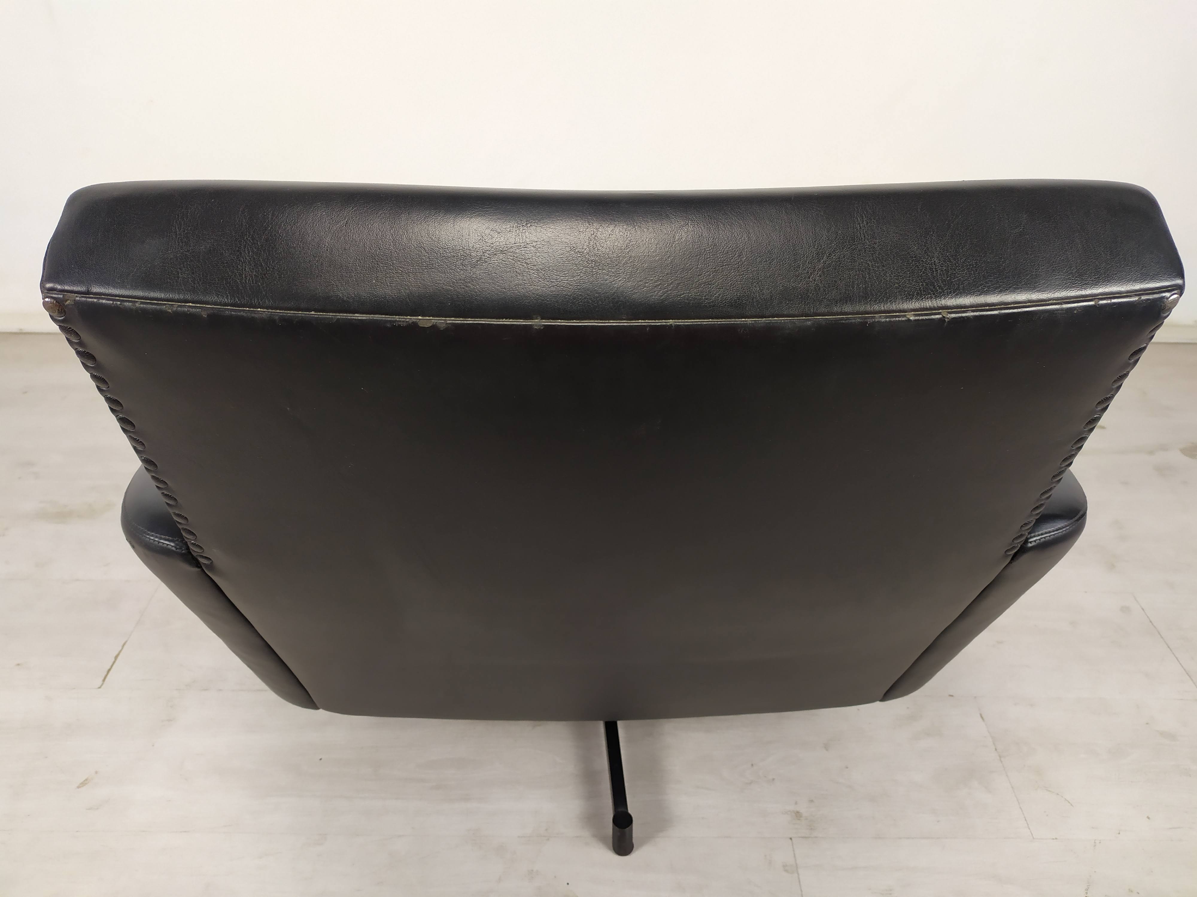Vintage swivel armchair