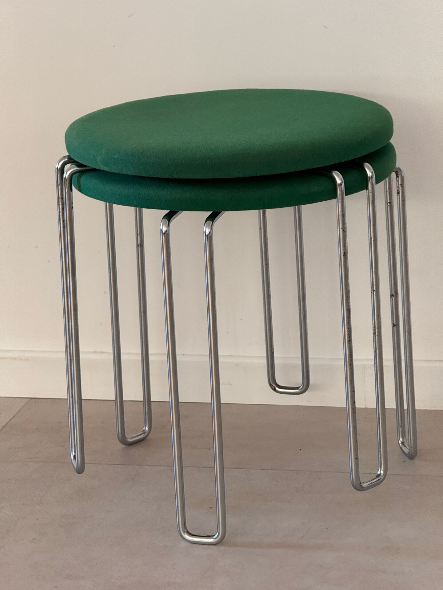 Pair of vintage Italian design stools from the 80s.