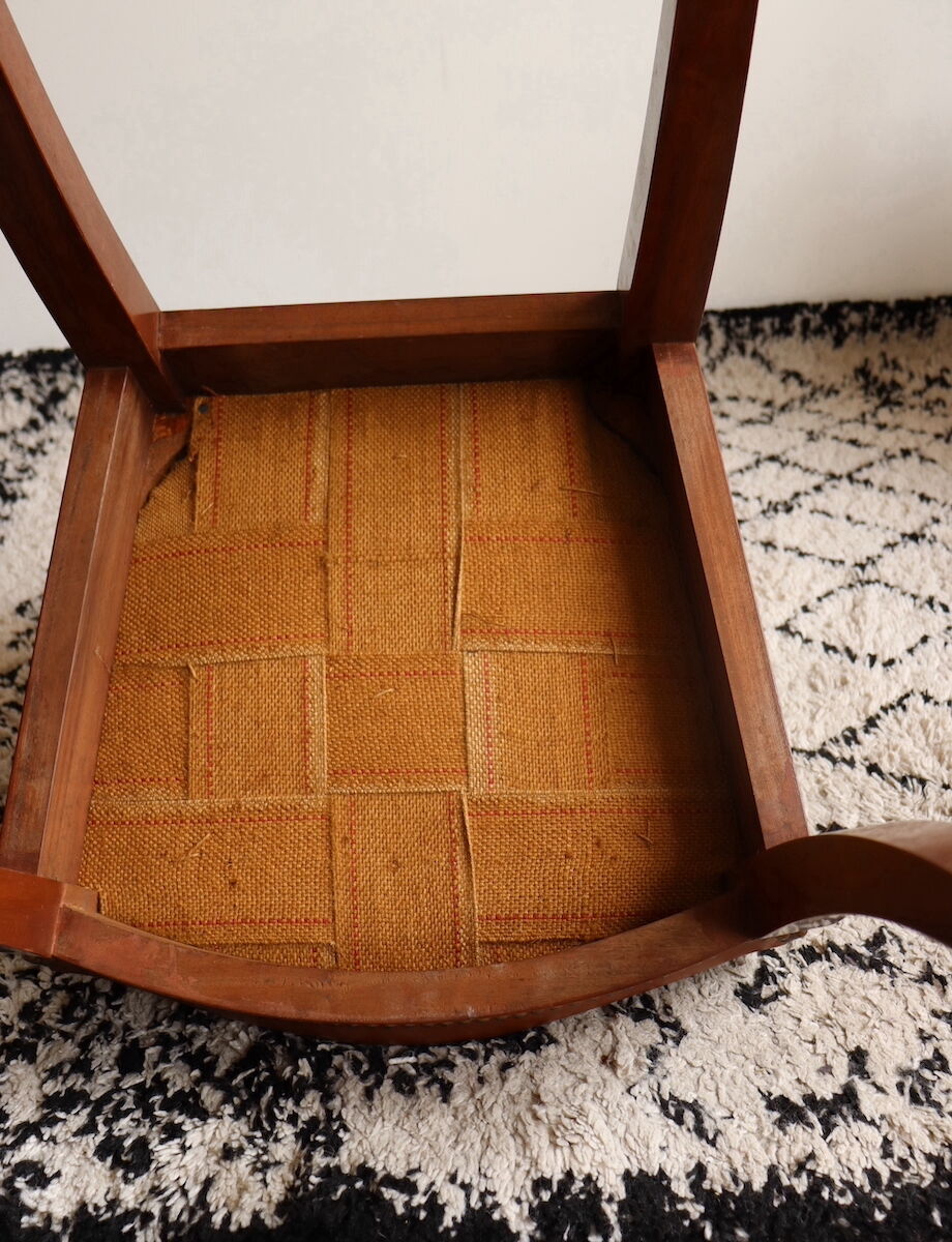 Chaise en acajou et cuir de style Consulat-Empire