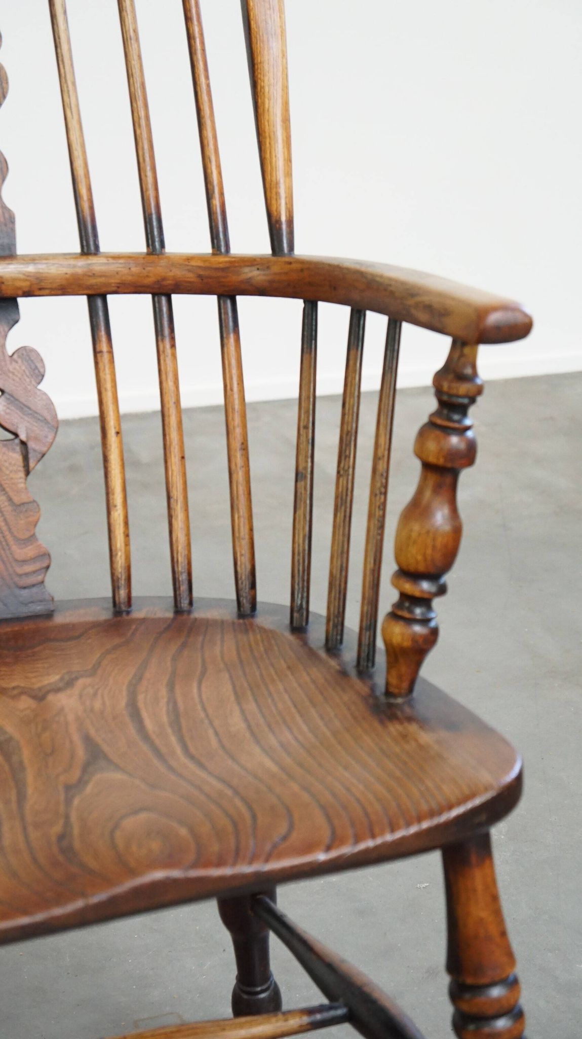 Chaise de salle à manger Windsor à dossier haut, style anglais ancien