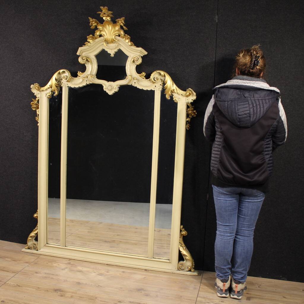 Great lacquered and gilded Louis XV style mirror from the 20th century