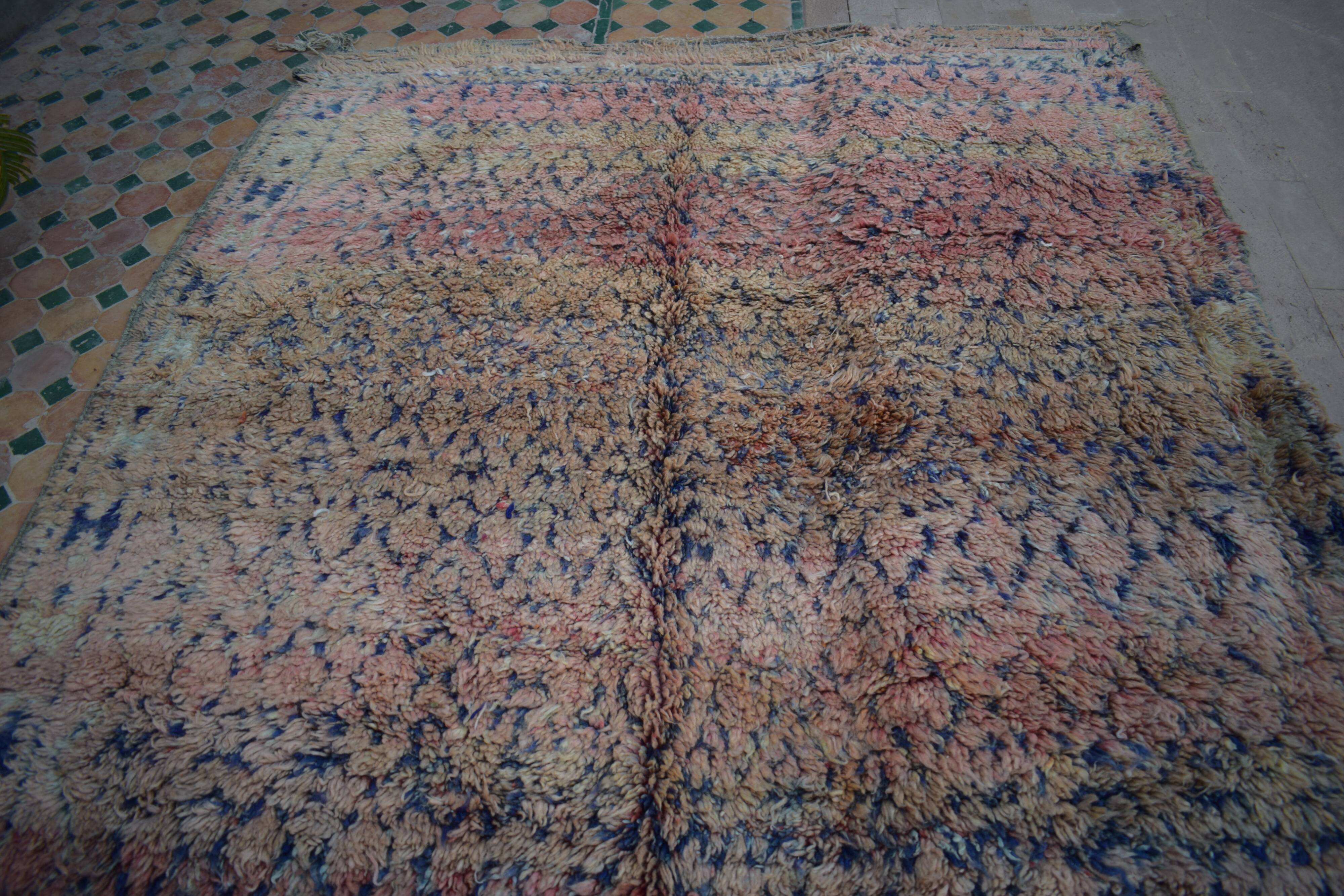 Vintage moroccan berber rug, 228x190 cm