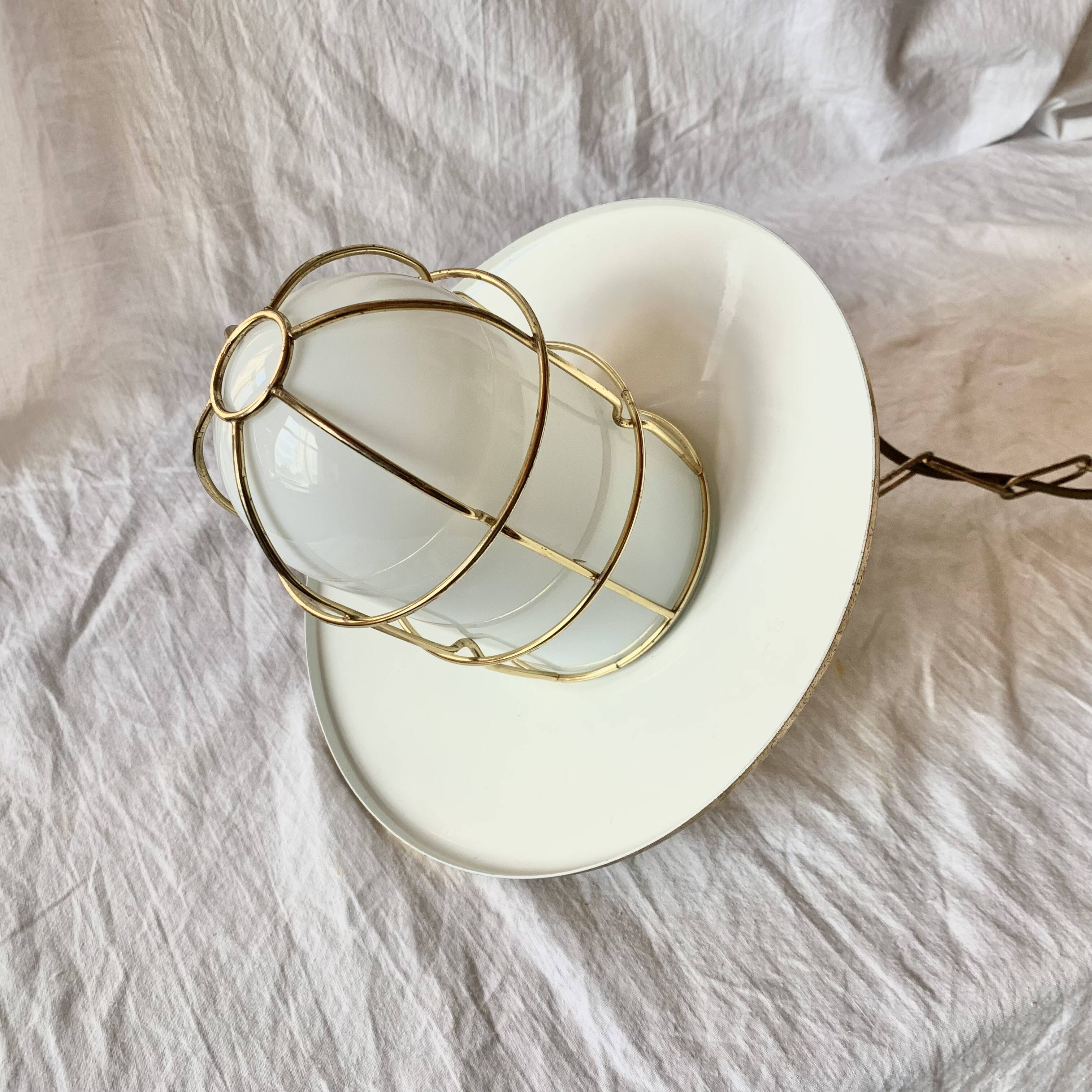 Vintage pendant light in gold metal and white opaline