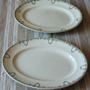Lot 2 oval dishes Terre de fer Saint Amand swan