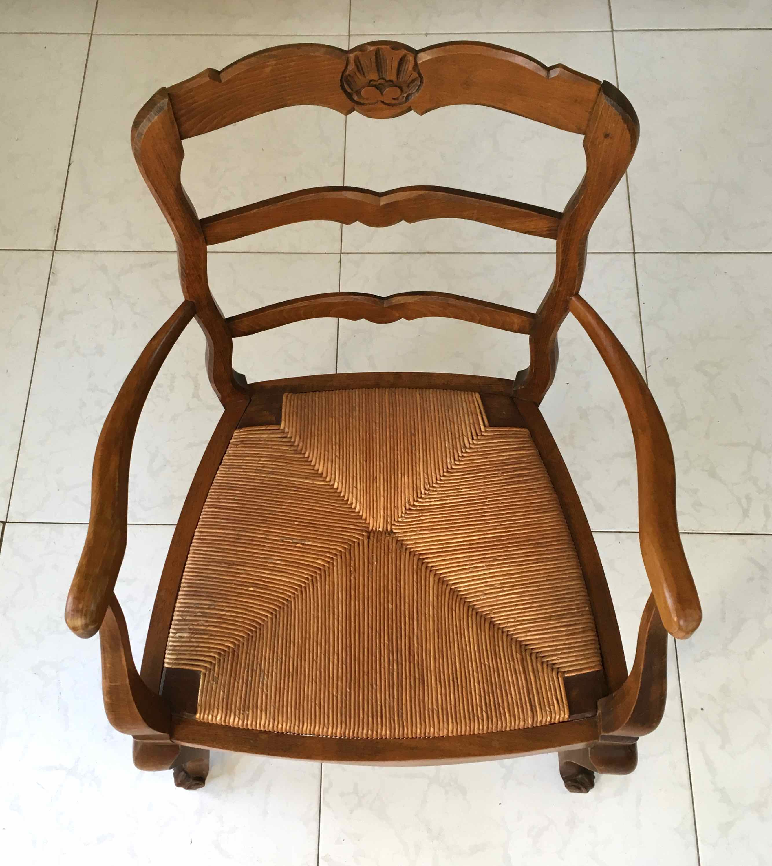 Fauteuil paillé provençal style Louis XV