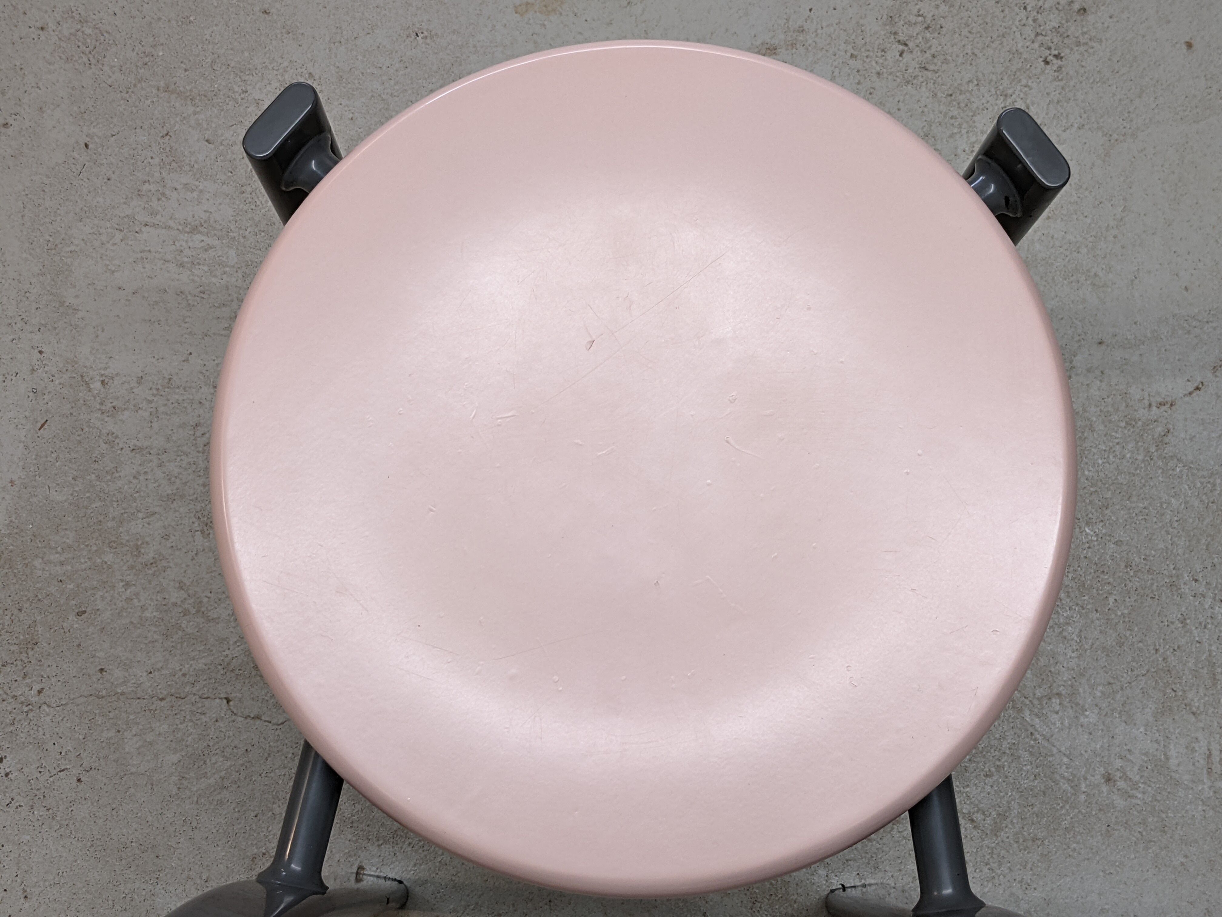 Suite of 4 80s design chairs published by Samo