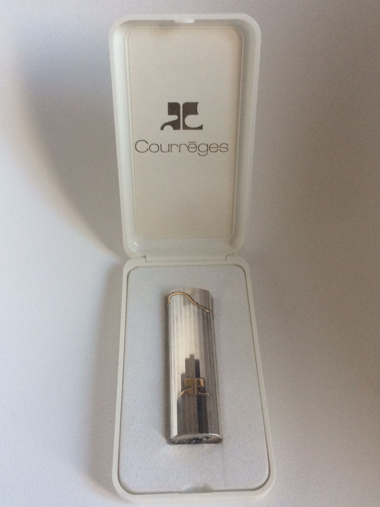 Courrèges lighter with box
