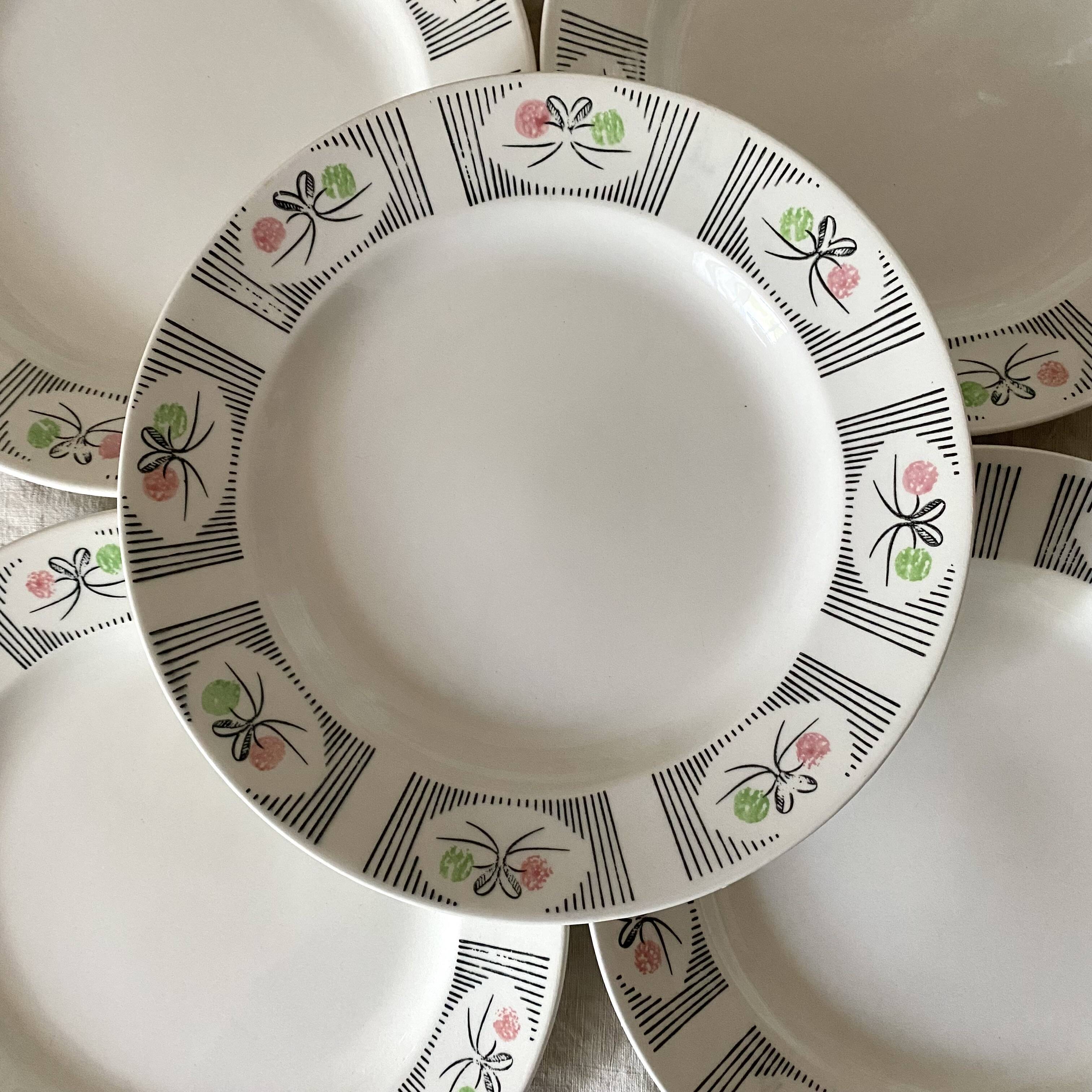Gien flat plates, Marie José model from the 60s