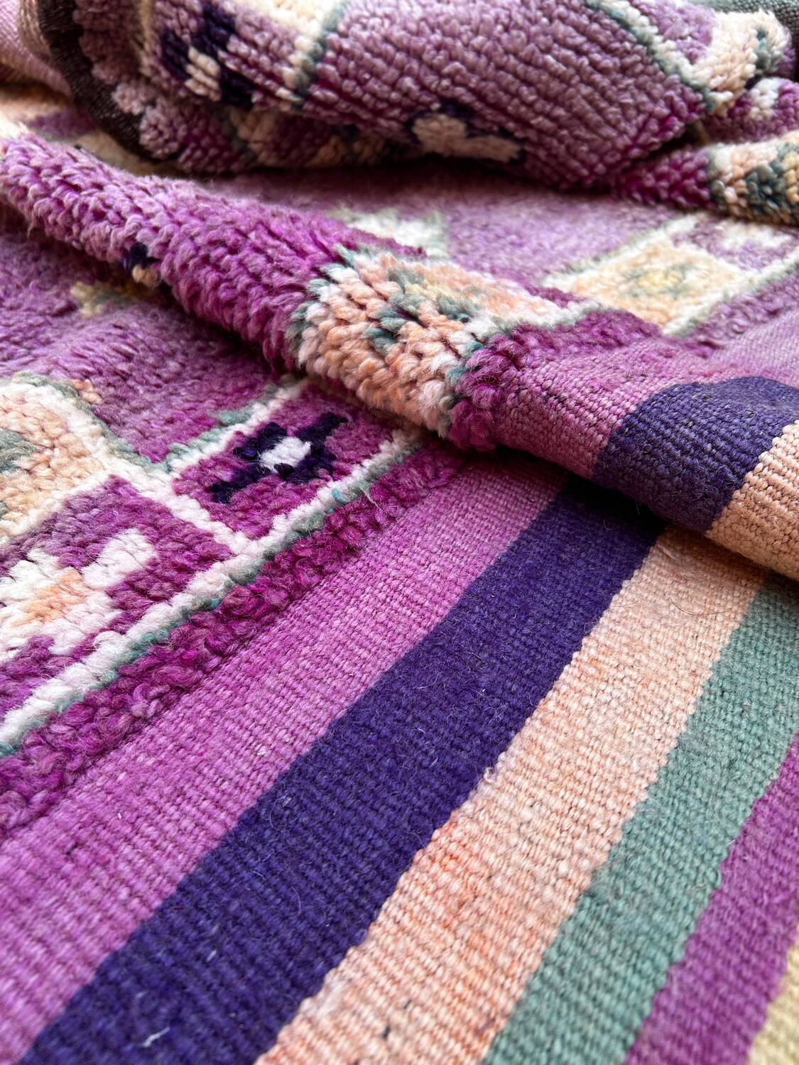 Mguild rug 355x190cm