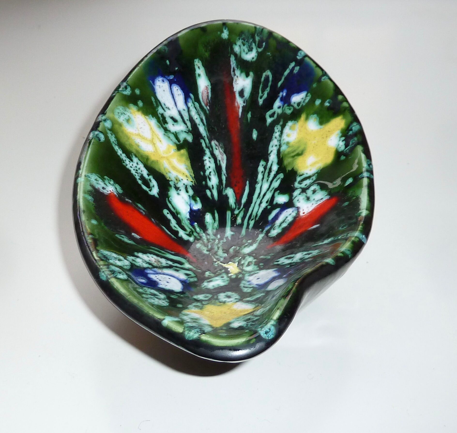 Former cup tripod signed A.Dressinval bright colors France