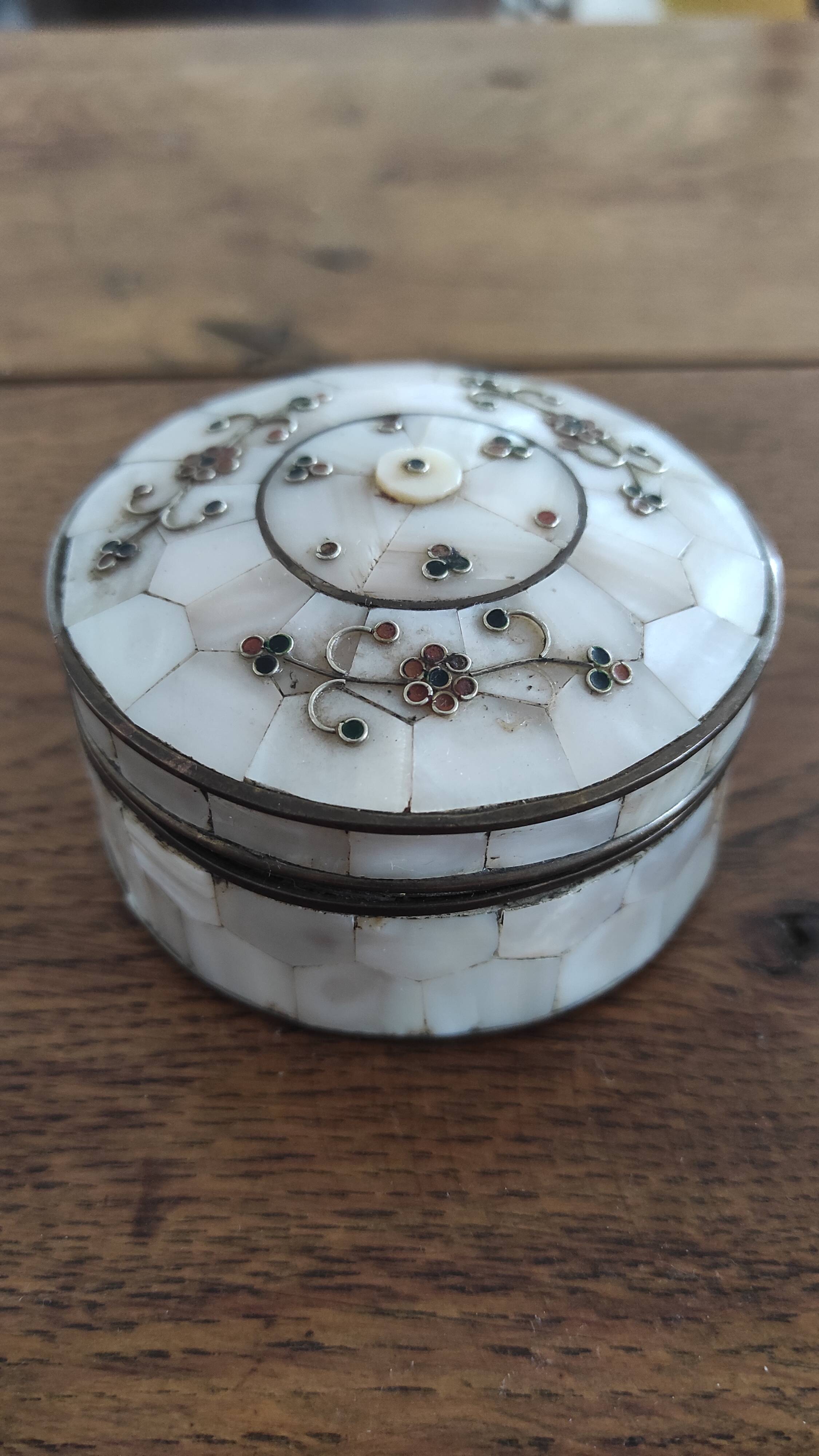 Bronze and mother-of-pearl jewelry box