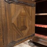 Large Louis XIII period Burgundy buffet in solid walnut circa 1650