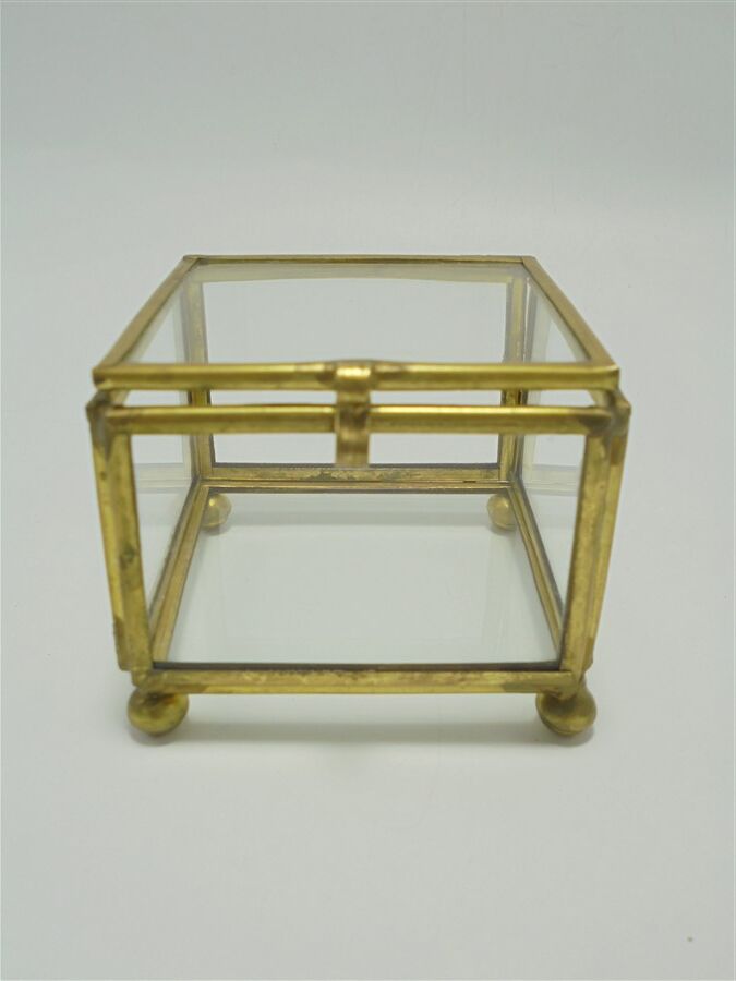Jewelry box