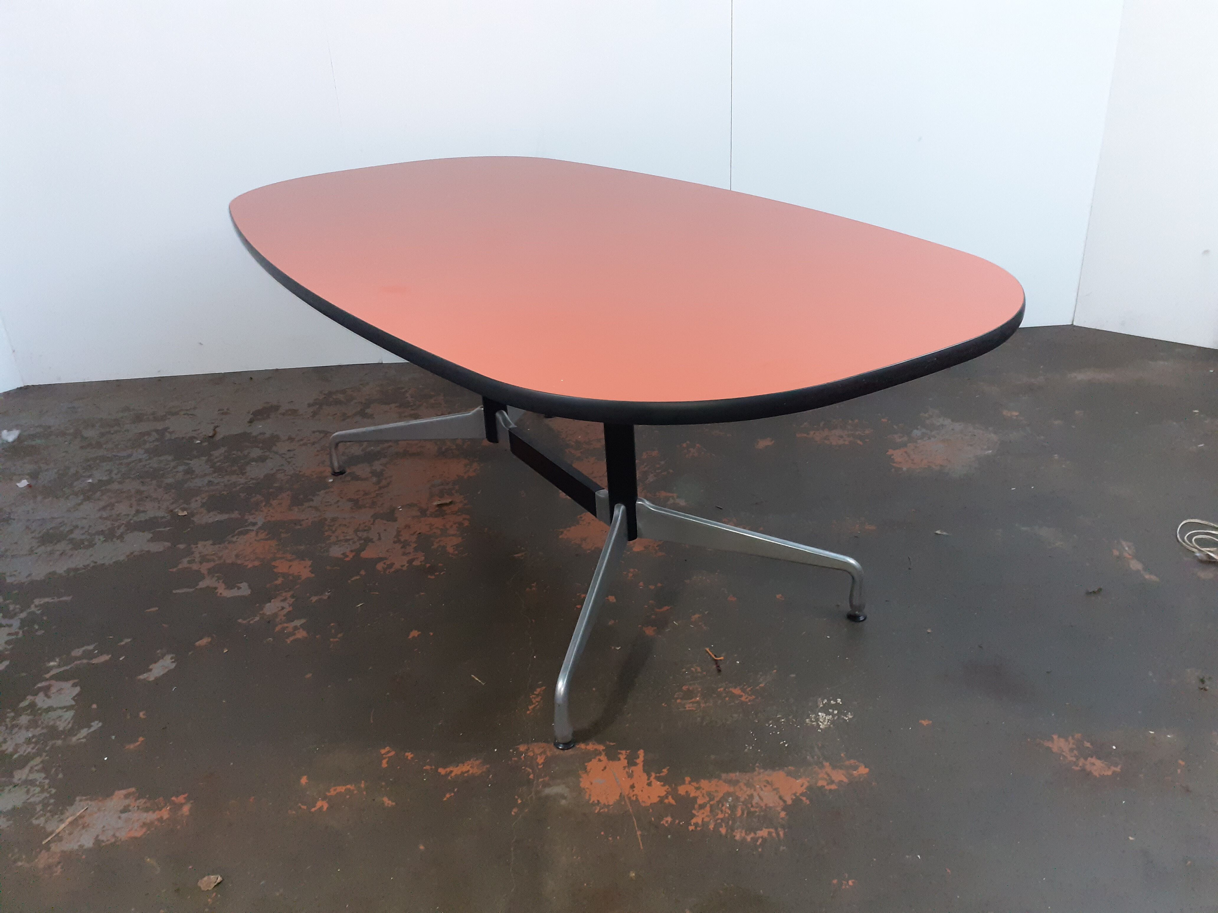 Segmeted Table by Charles & Ray Eames
