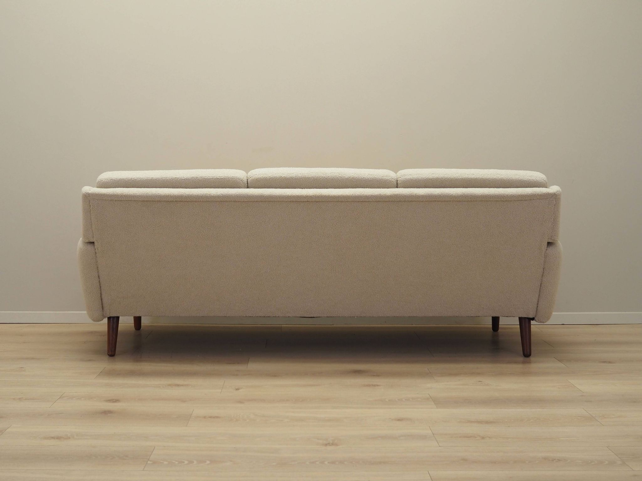 Canapé crème, design danois, années 1970, production : Danemark