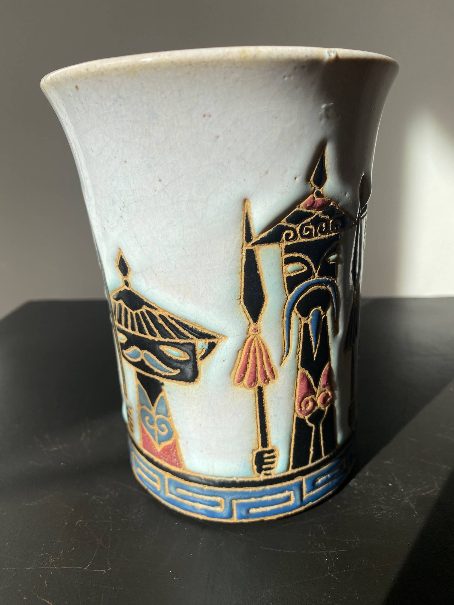 Ceramic vase with soldiers