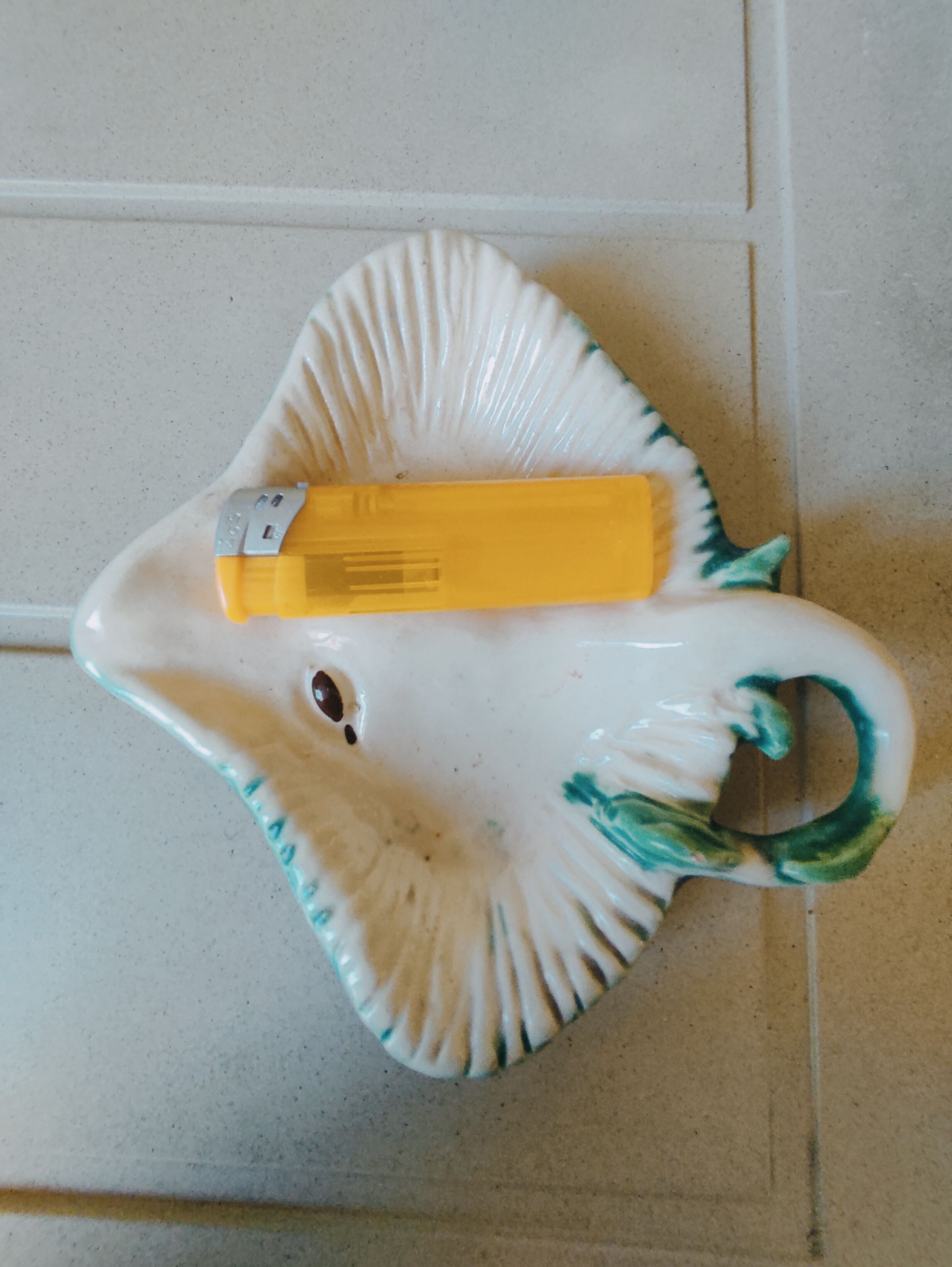 Small cup shaped ceramic line