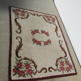 Romantic white and burgundy rug, 190 x 150 cm