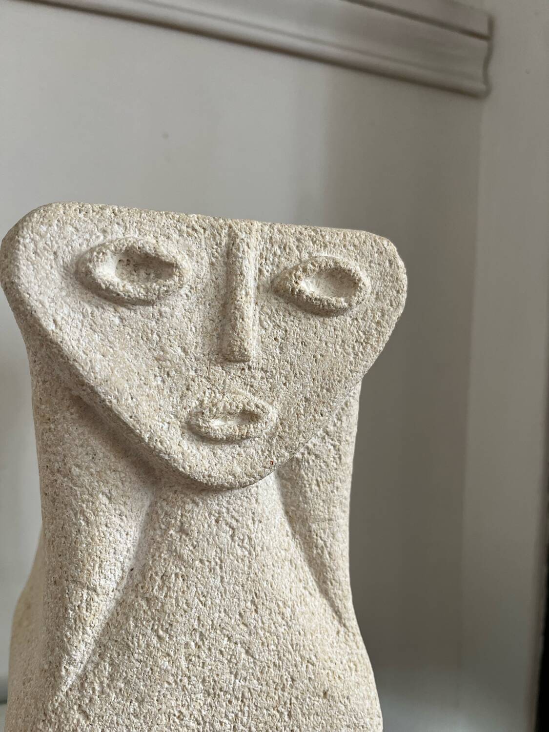Stone lamp sculpture by the sculptor Albert TORMOS.