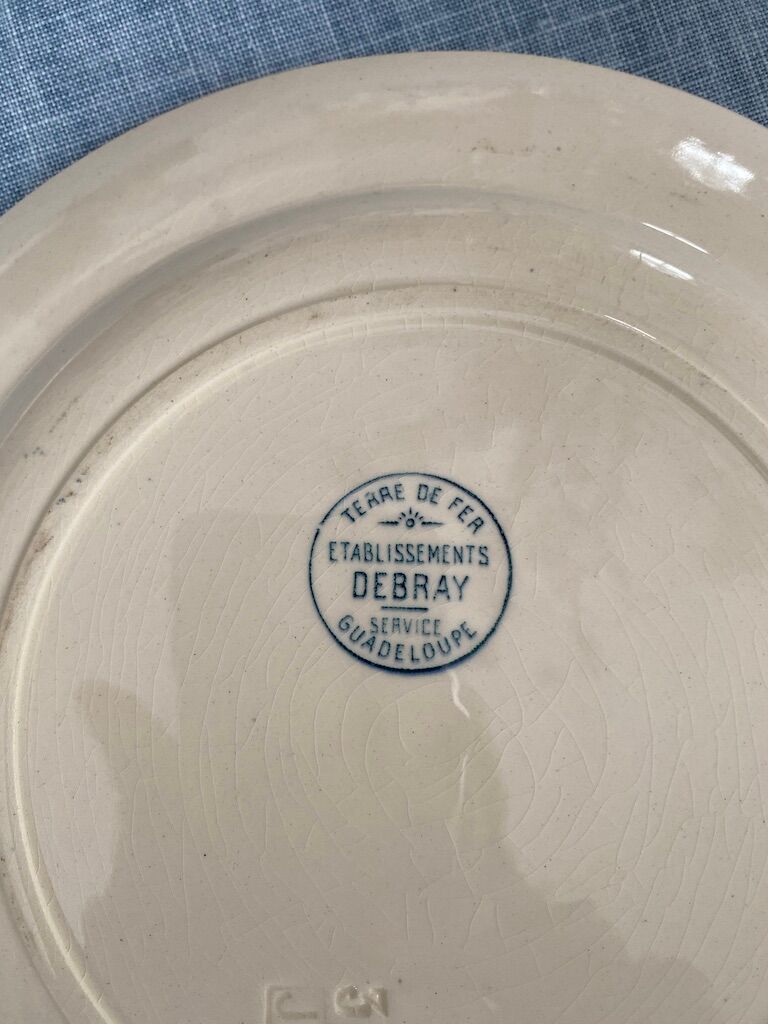 Iron earth plate, early 20th century. Model Guadaloupe by Debray