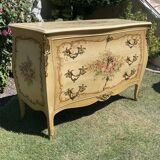 Lacquered chest of drawers Louis XV style