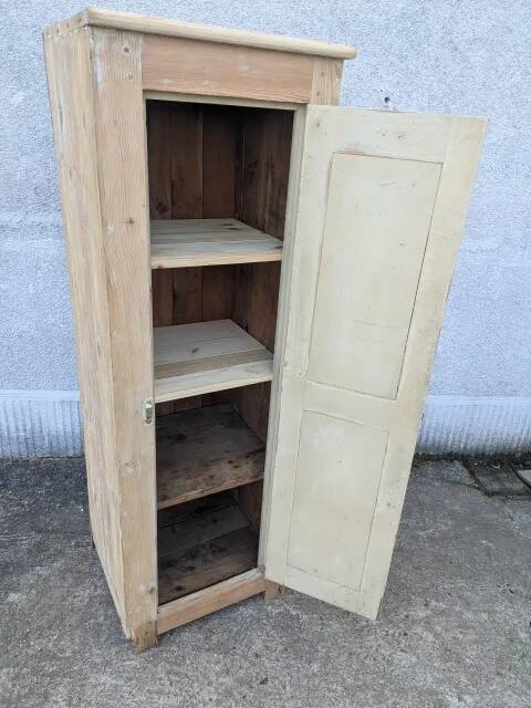 Small wardrobe in natural wood