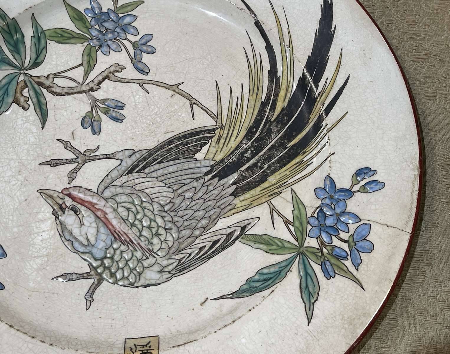 Round dish in fine earthenware from the Bordeaux Vieillard factory - 19th century